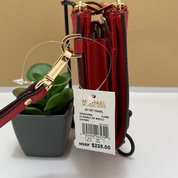 Michael kors wallet - Picture 3 of 14